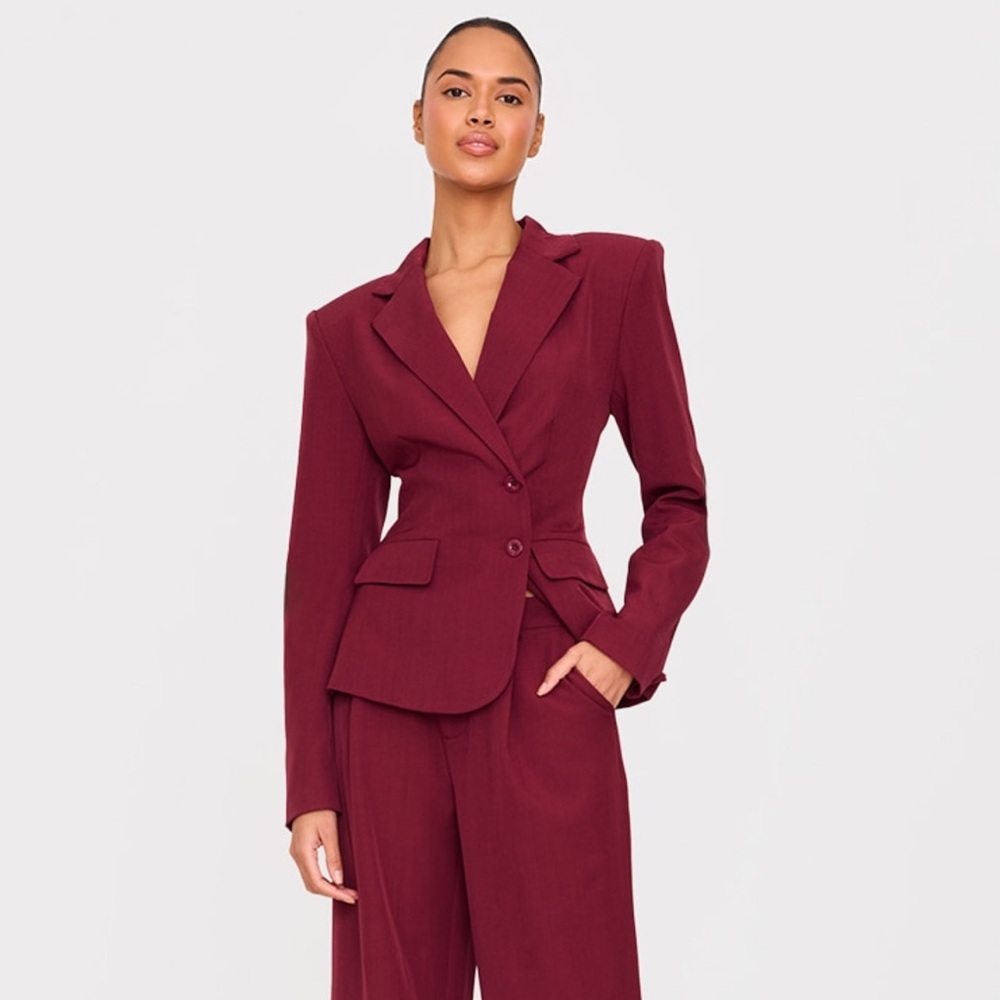 Prettylittlething Burgundy Suit
